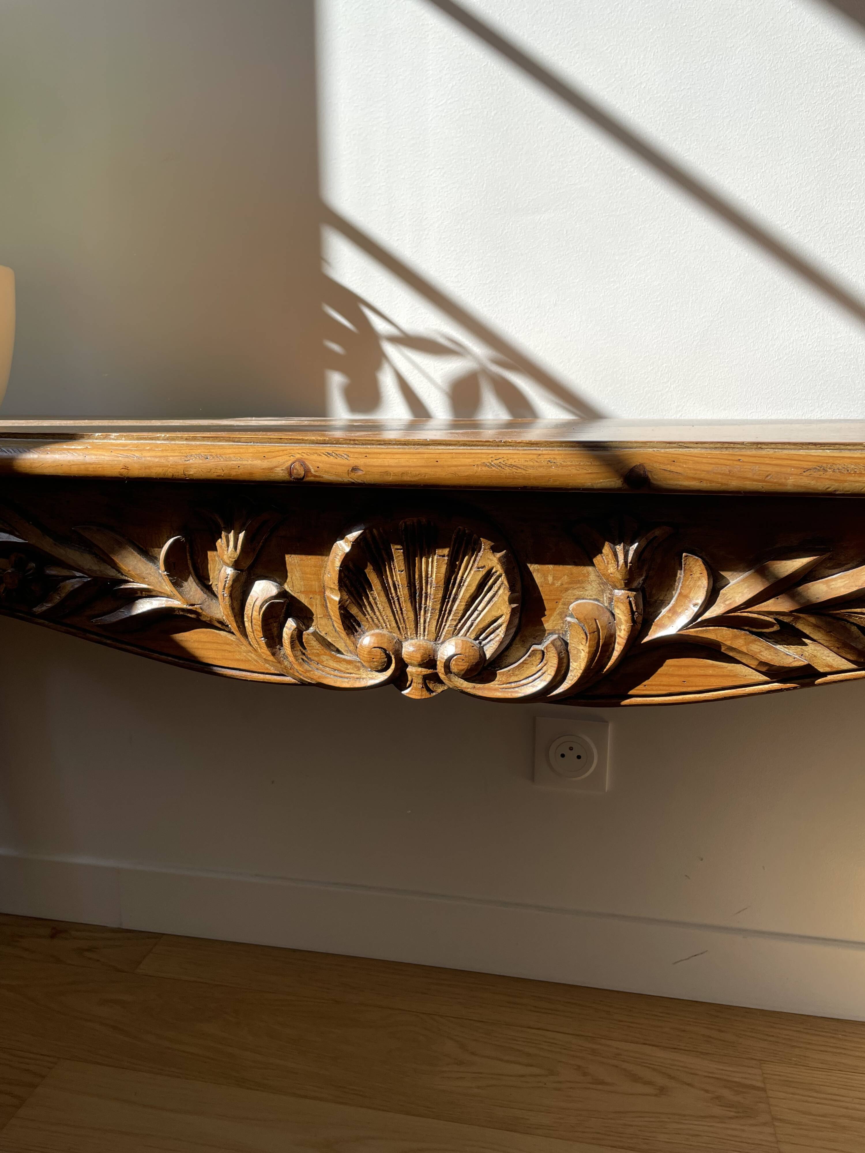 Console en bois de style provençal