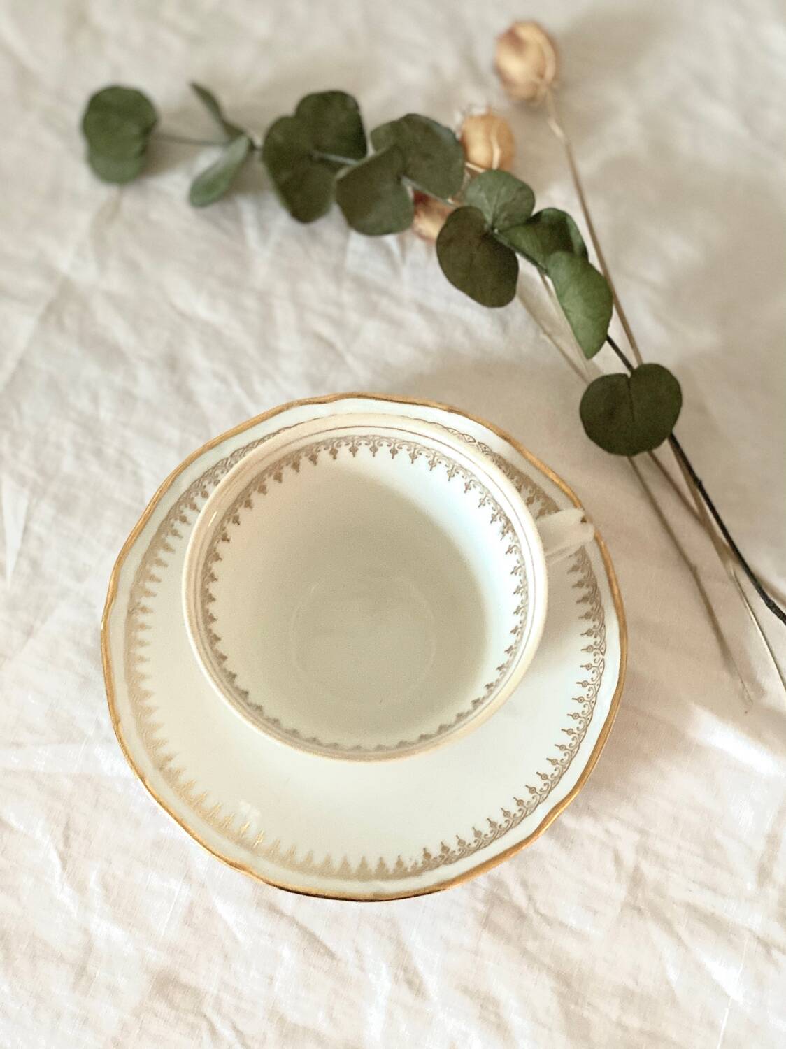 Coffee service cups in fine porcelain from Sologne France