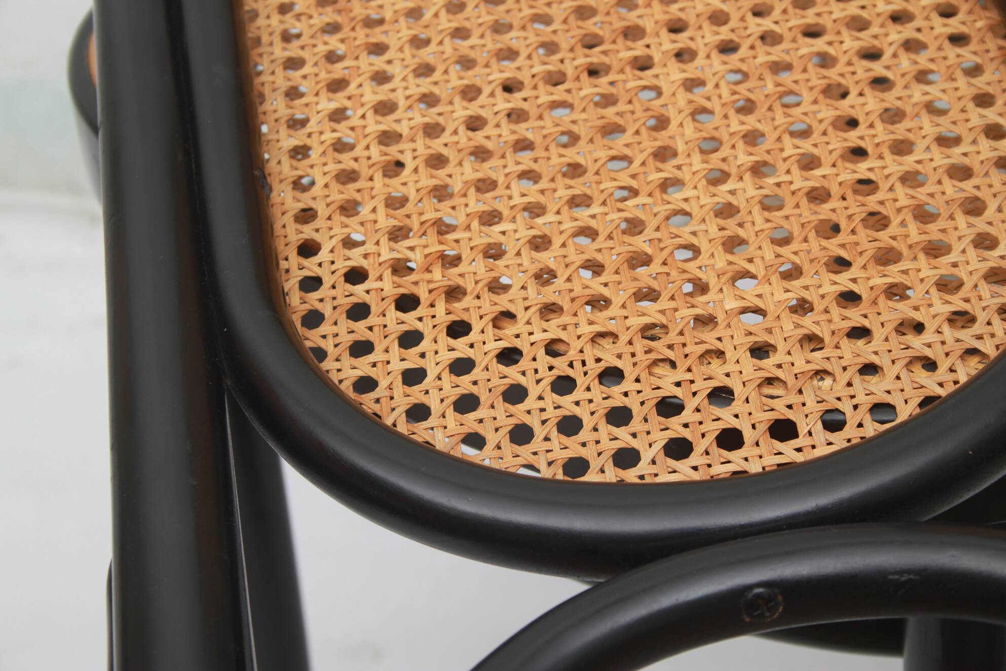 Set of 6 chairs by Thonet 207 R