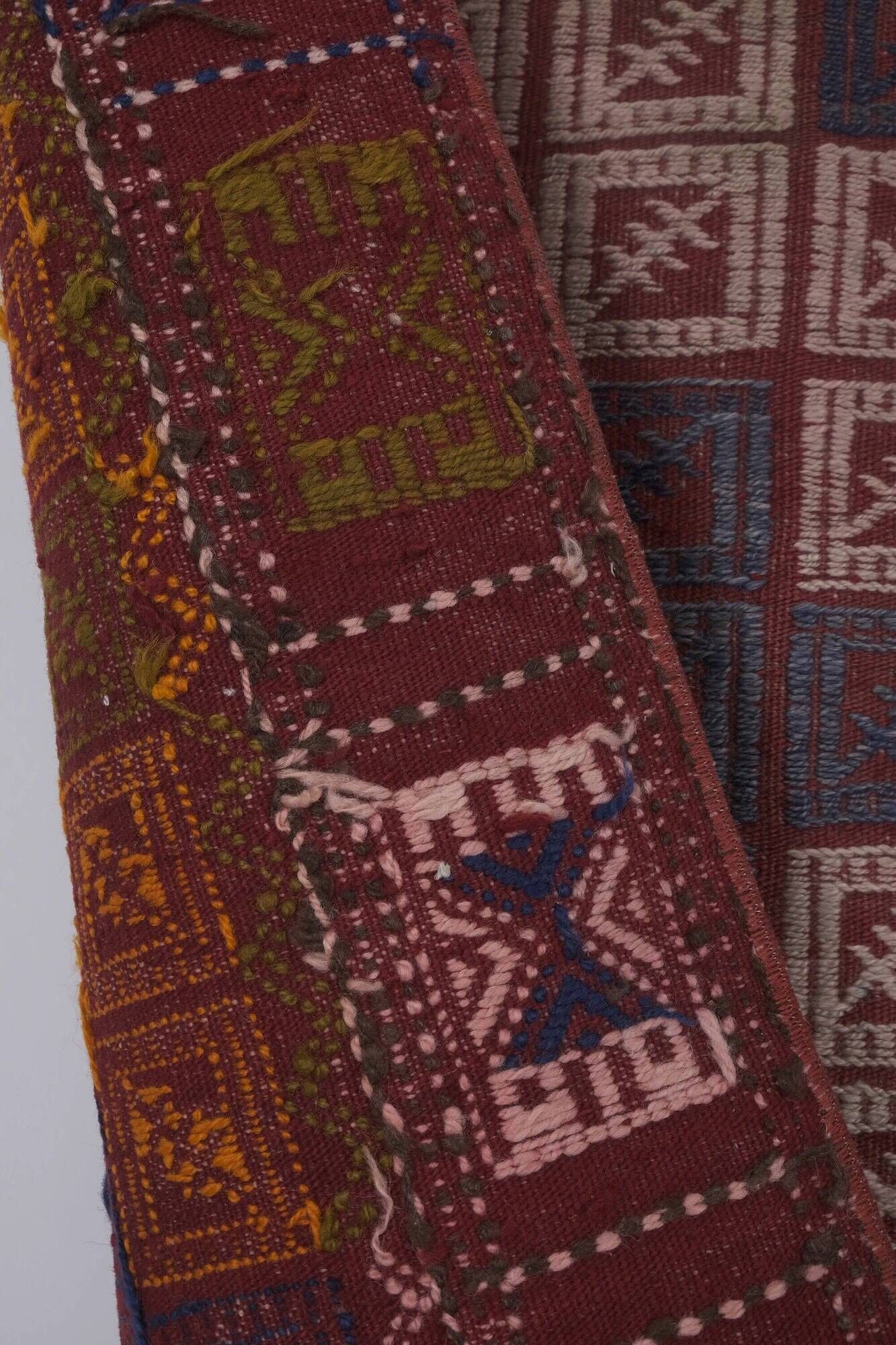 Vintage Turkish kilim handwoven 136x204 cm