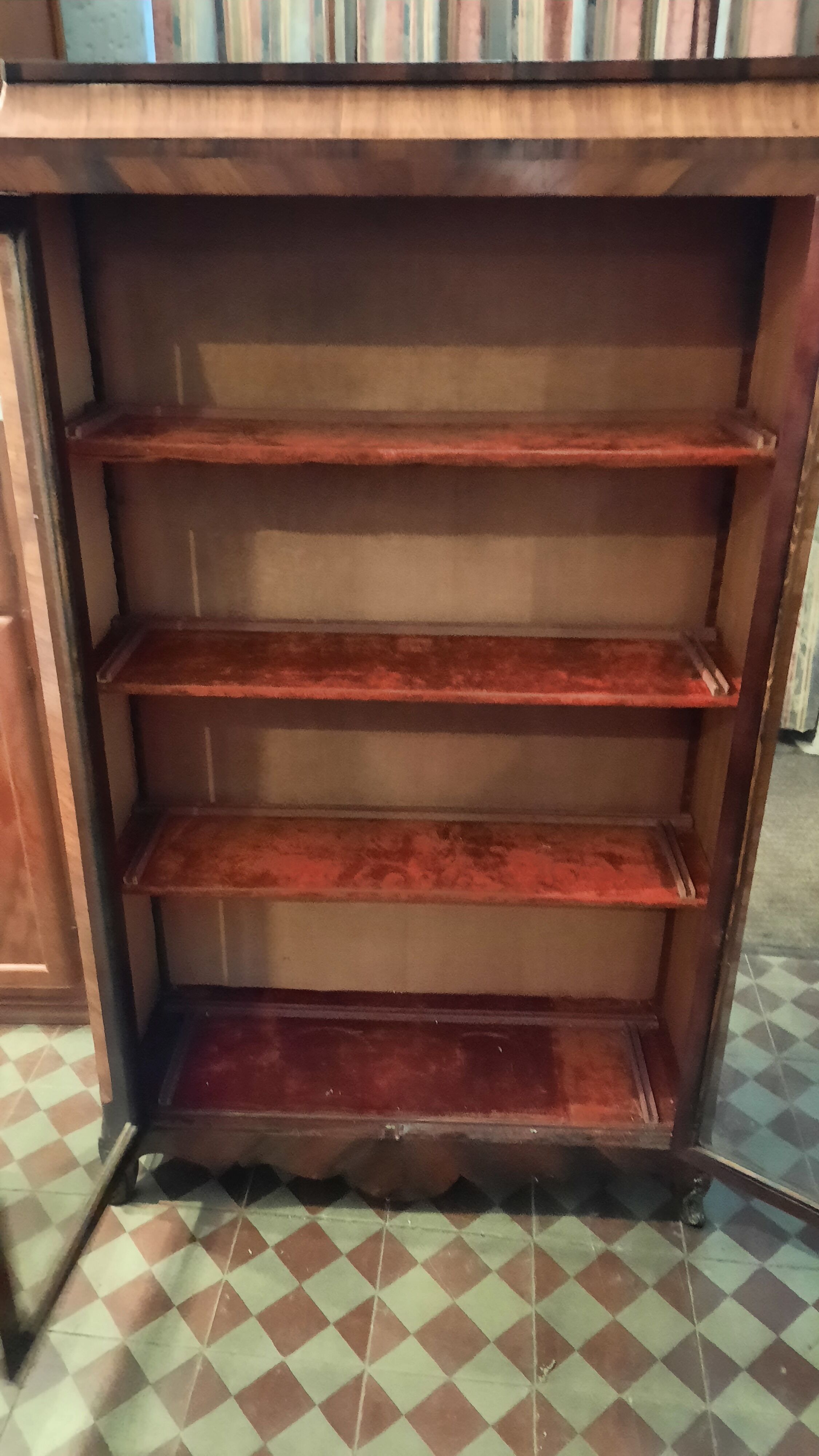 Empire style showcase