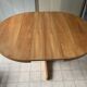 Table ronde en bois avec piétement style Baumann