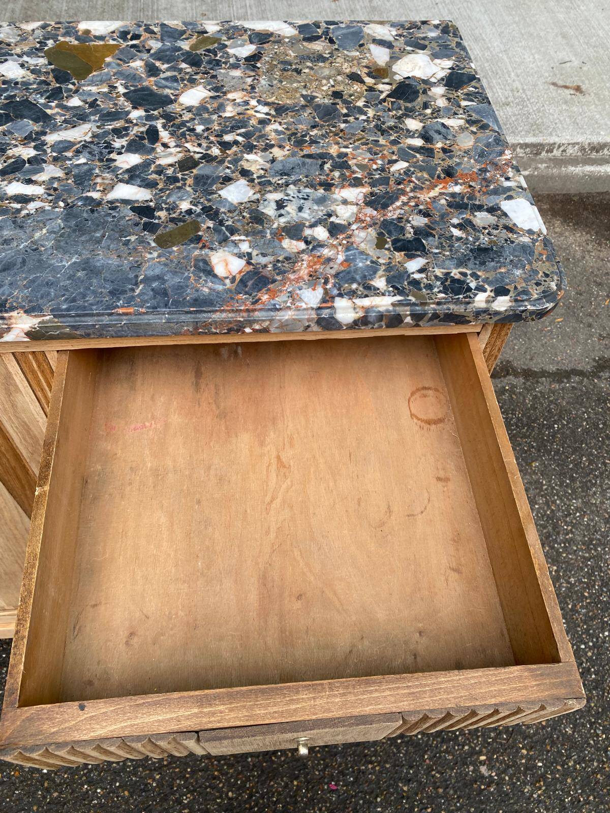 Art Deco buffet renovated in solid oak and breccia marble from the 1930s.