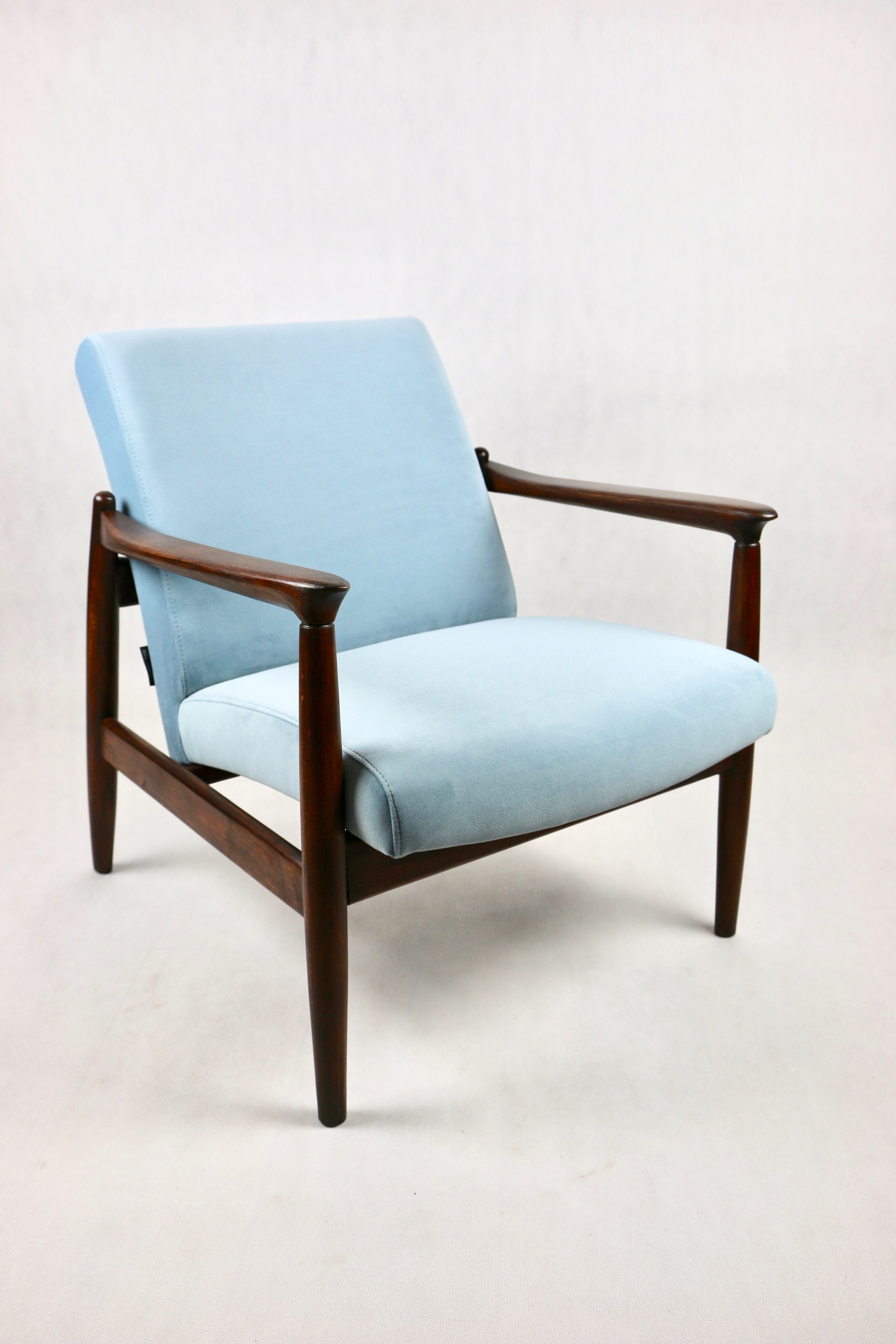 Light blue GFM-64 Armchair