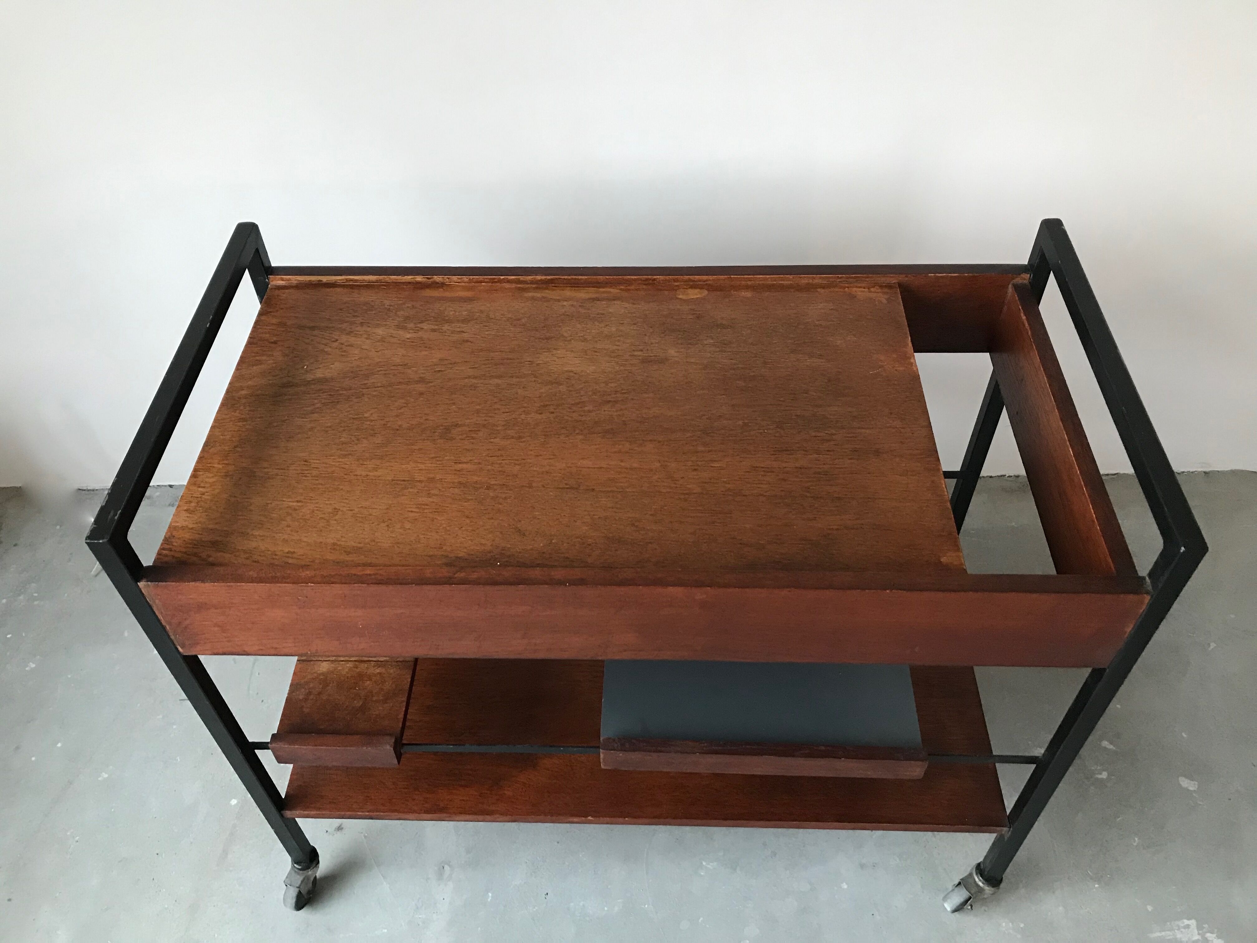 "Paris" model rolling table by Pierre Guariche for Meurop 1960