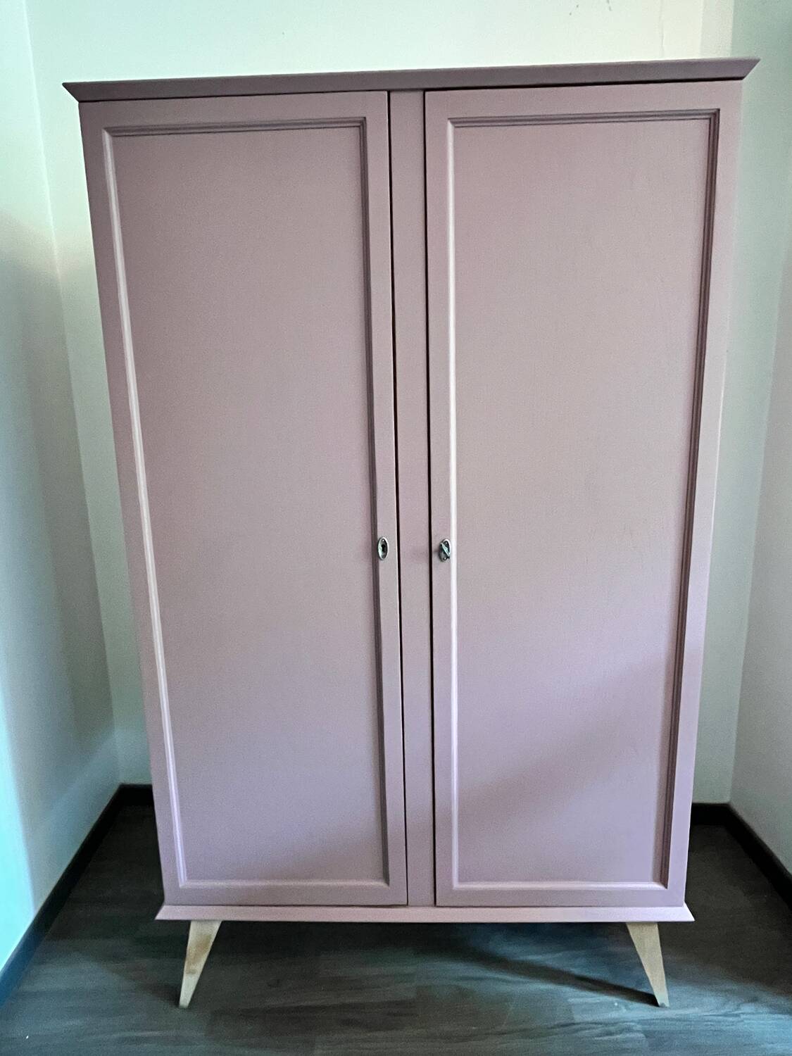 Wardrobe compass feet pink haberdashery