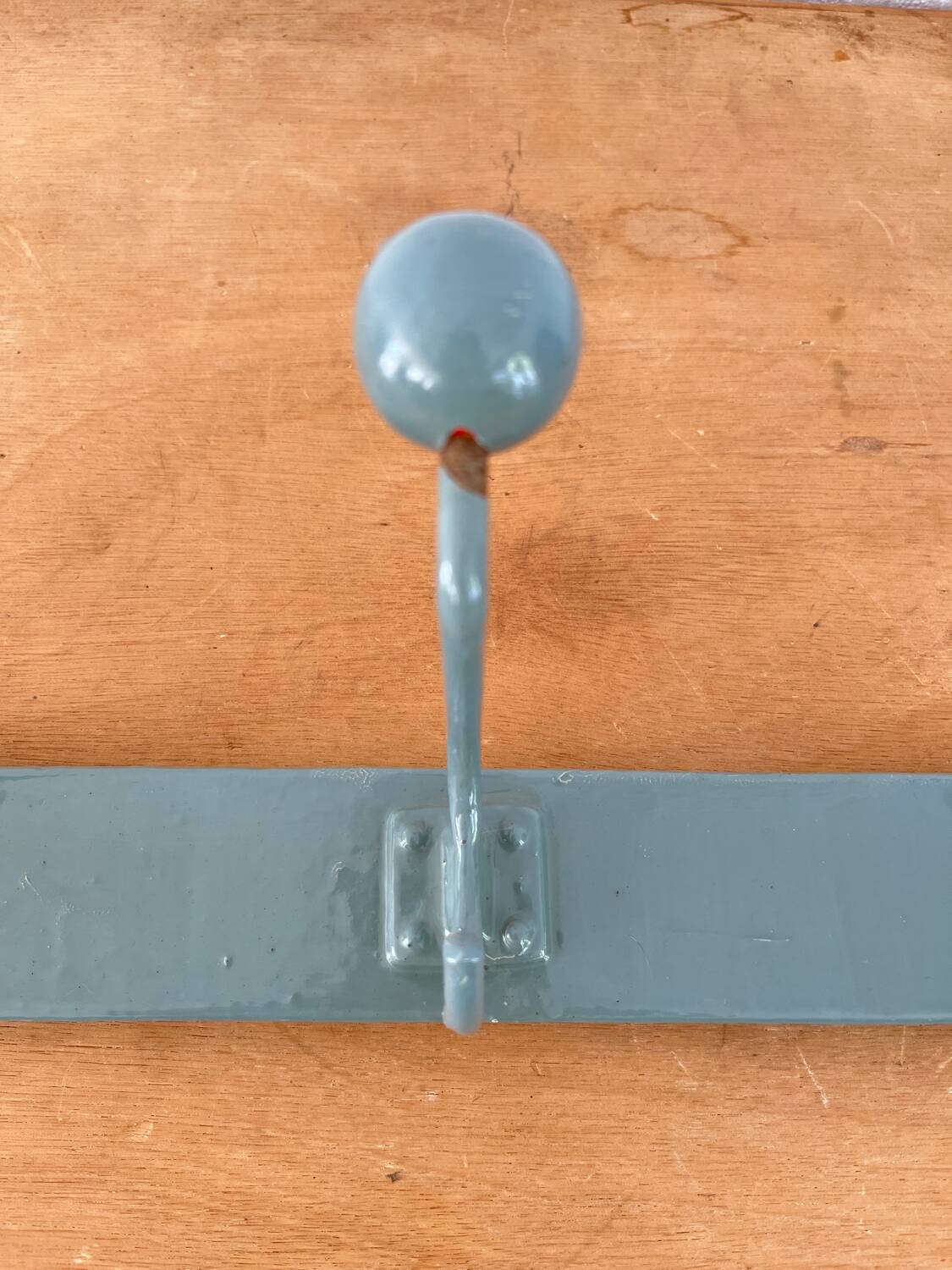 Set of 2 shelves and 1 vintage coat rack