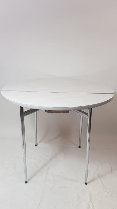 Table en formica ronde pliante et sa chaise