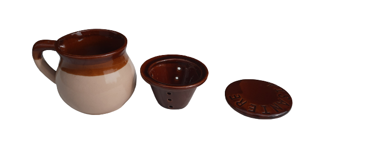 Mug tea in earthenware