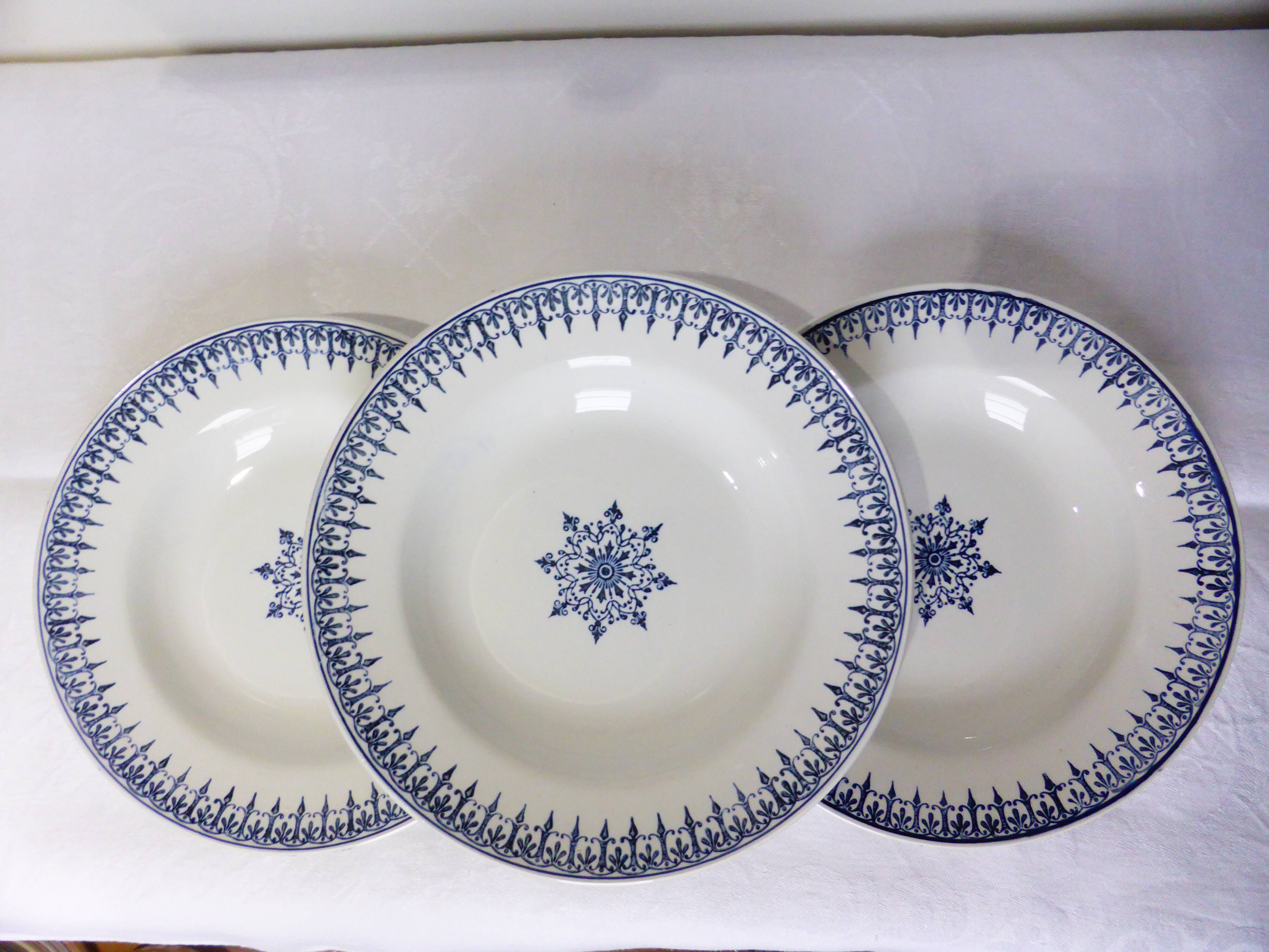 3 vintage soup plates from St Amand, Primax model 211255