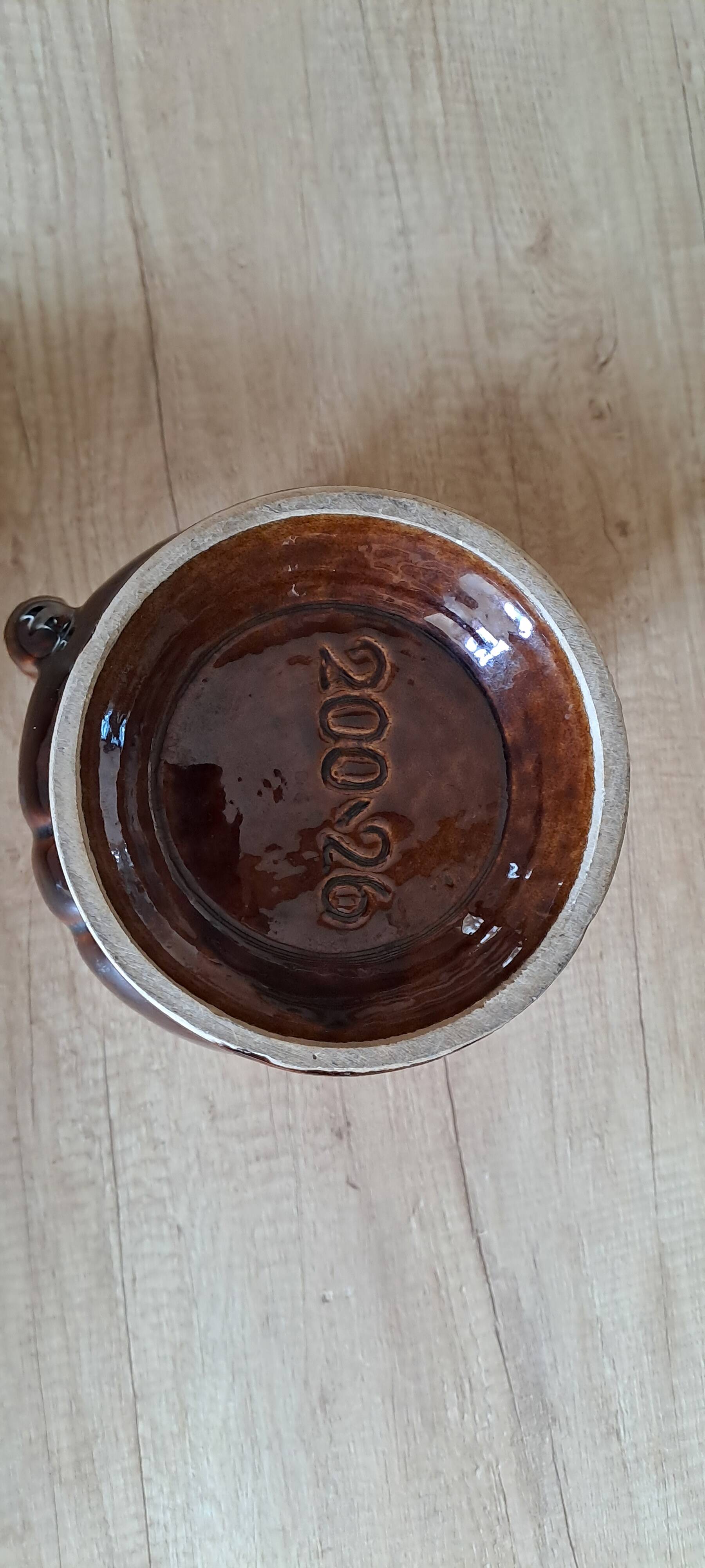 Numbered amphora vase