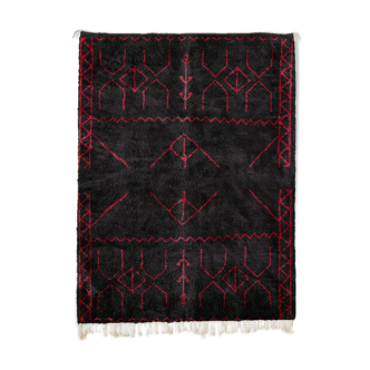 Tapis marocain moderne noir