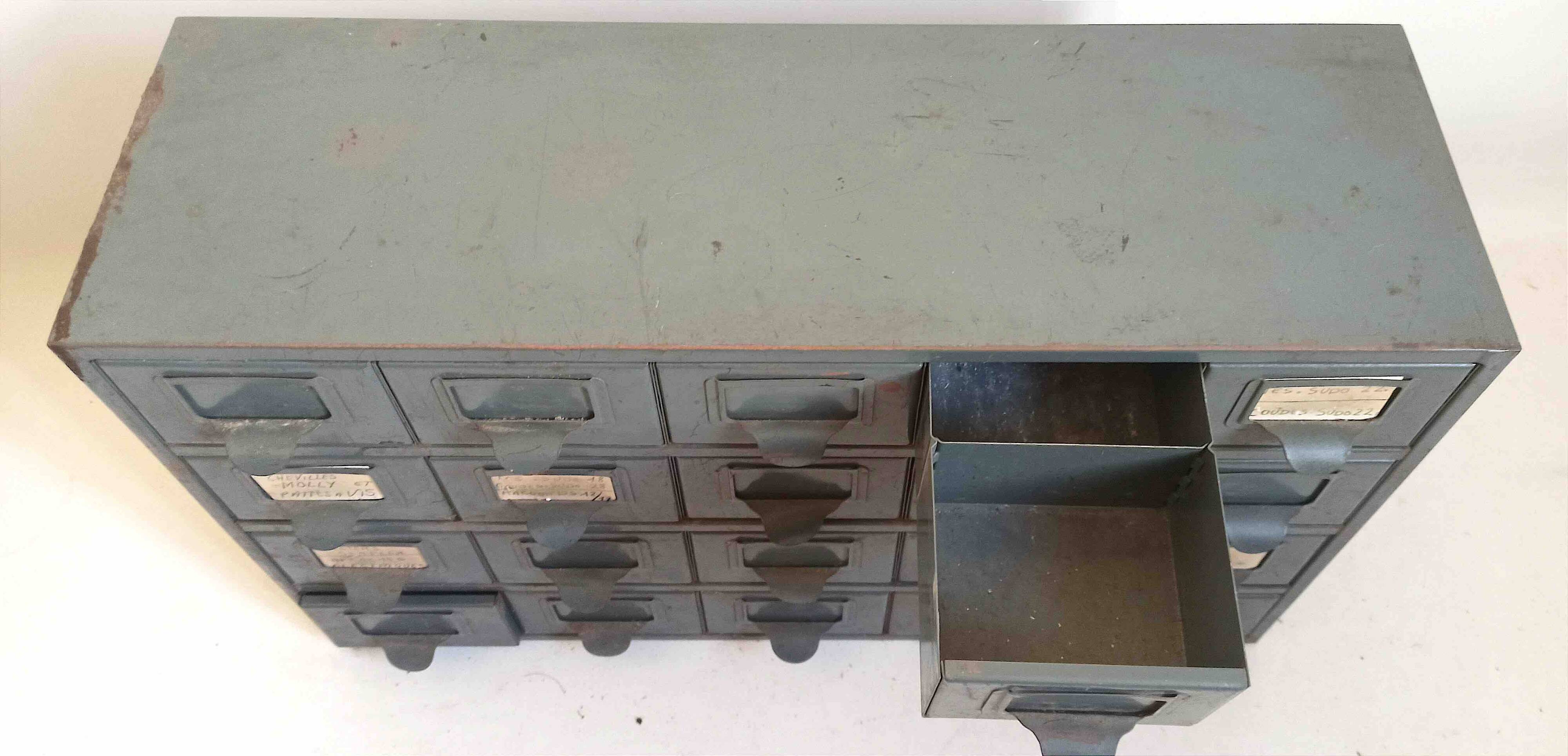 Metal workshop cabinet with 20 drawers, width 69 cm