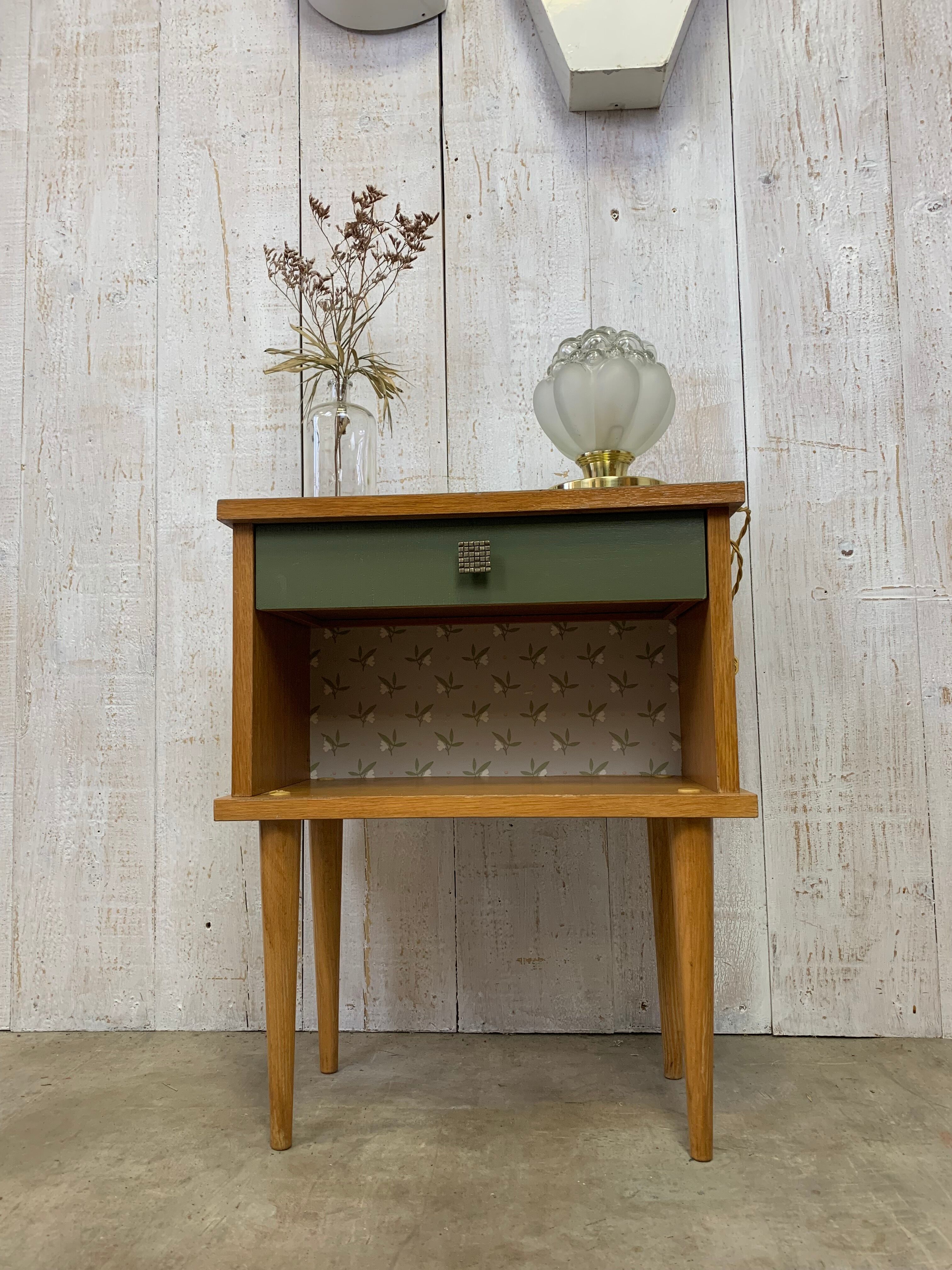 Bedside with tapered feet