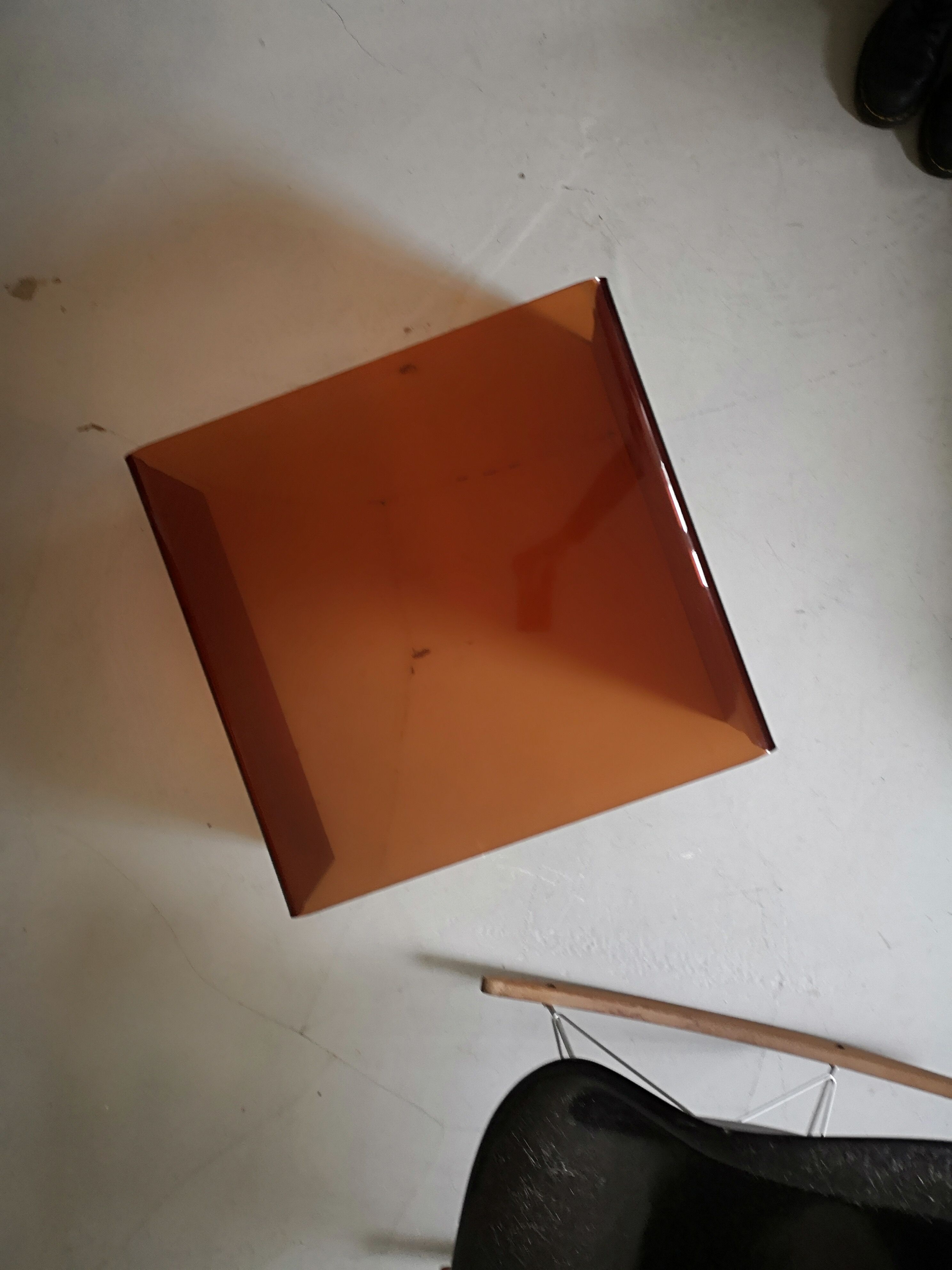 Table basse en plexiglas fumé 1970, Ligne Roset