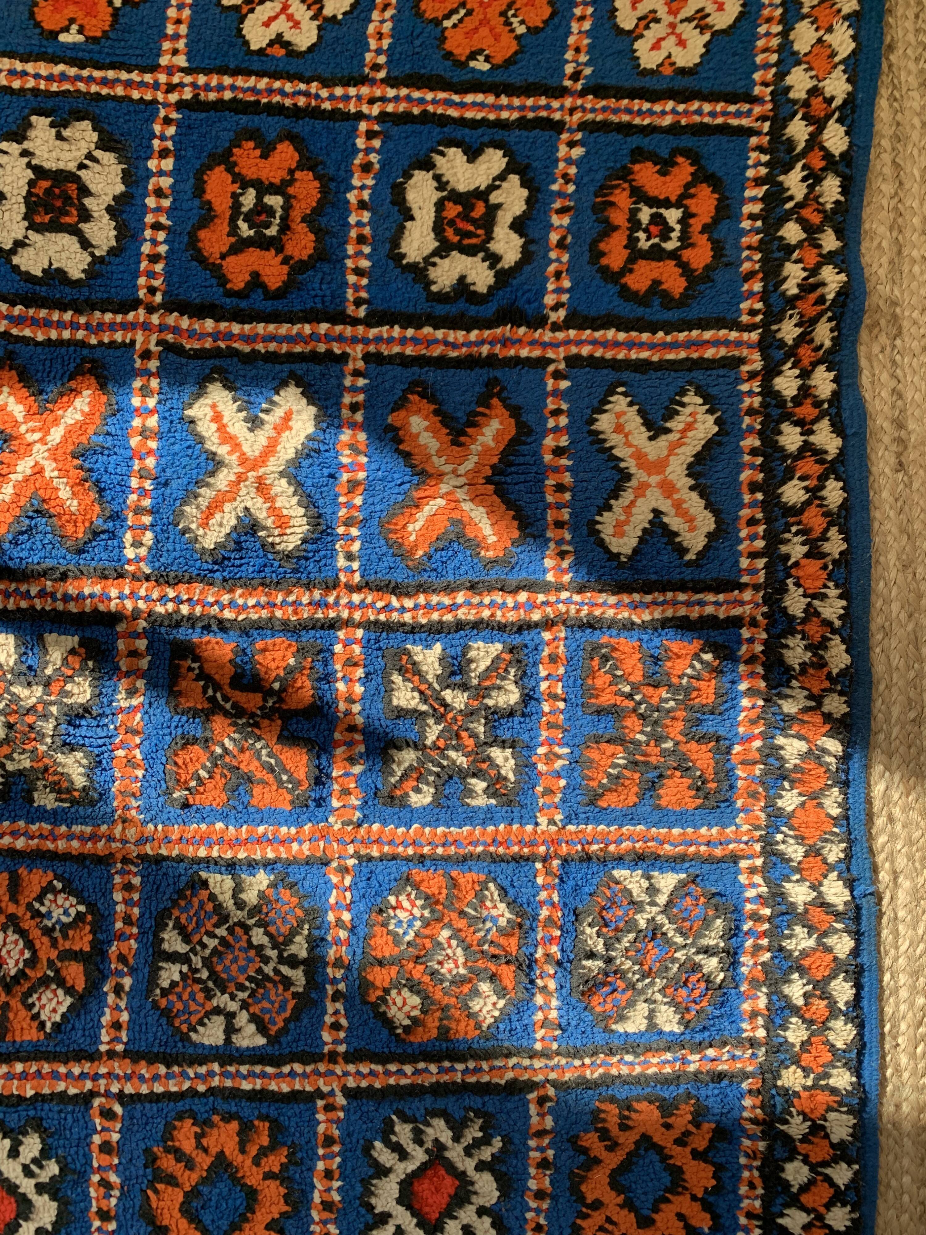 Tapis berbère en laine bleu majorelle