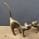 Duo de chats en laiton vintage