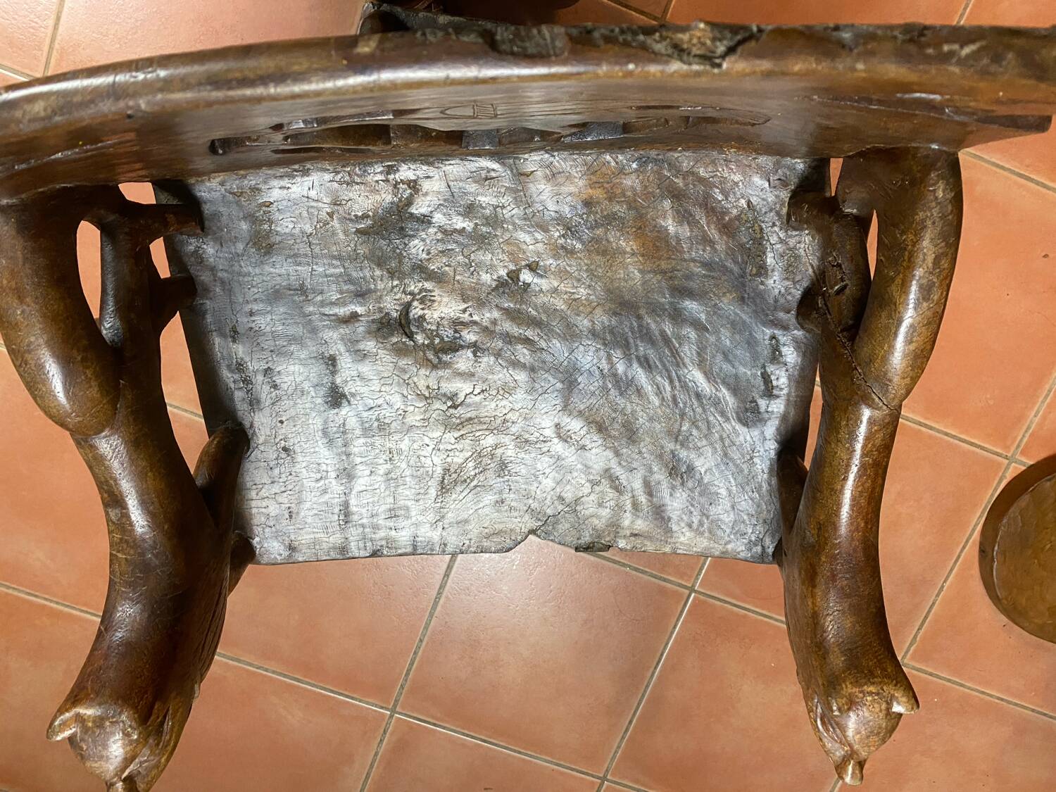 African tribal ensemble of 4 pieces of furniture for dignitaries of the Kingdom of Dahomey, Benin.