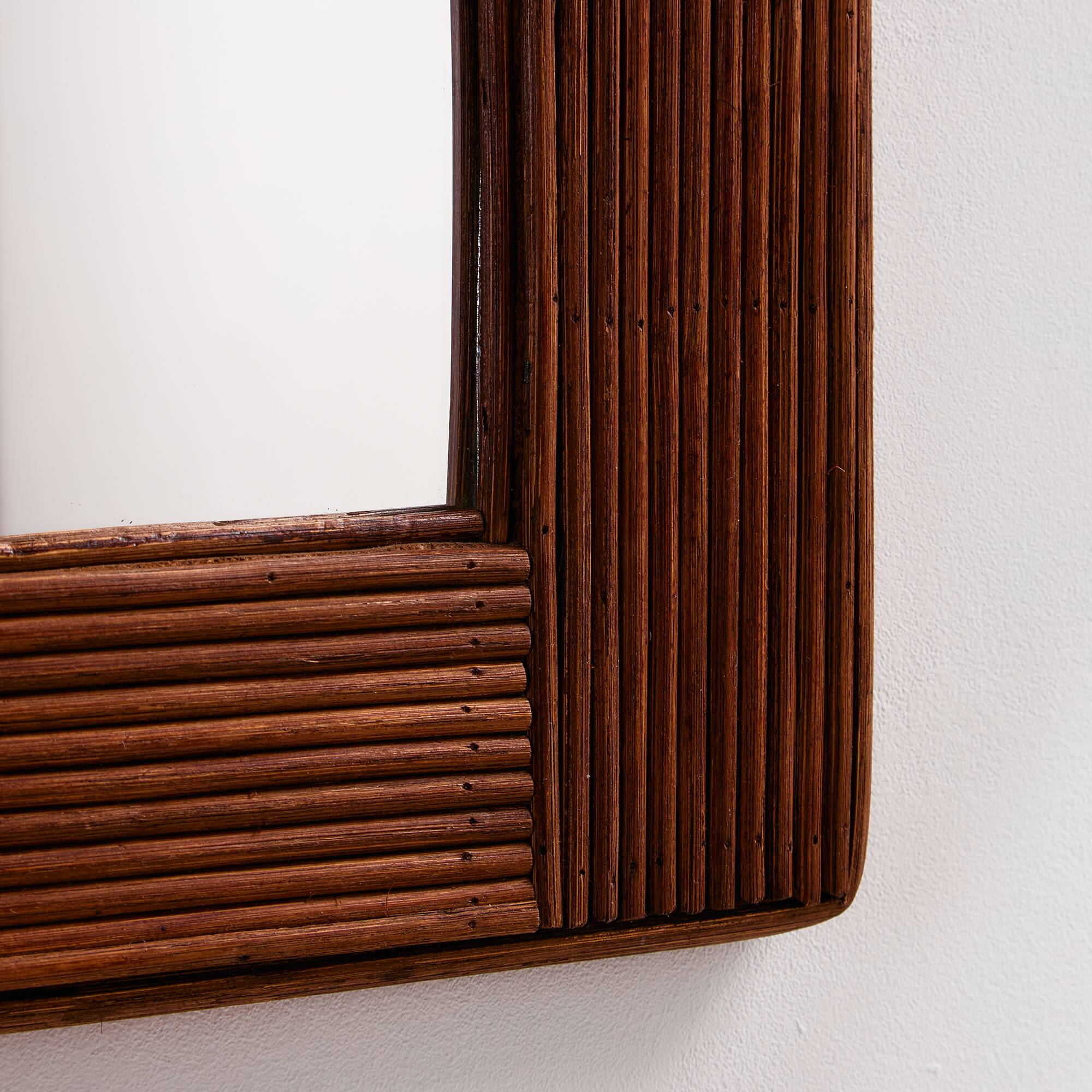 Miroir encadré de canne