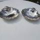 Set of 2 shell-shaped metal bowls