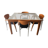 Extendable table and 4 chairs