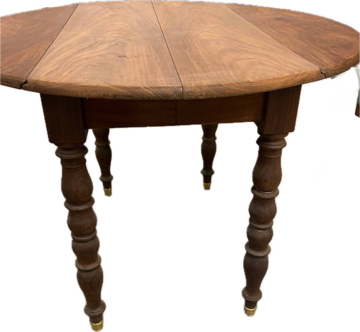 Round solid wood table (folding)