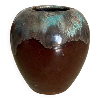 Vintage pearly vase
