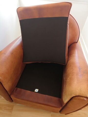 Tawny vintage leather club chair