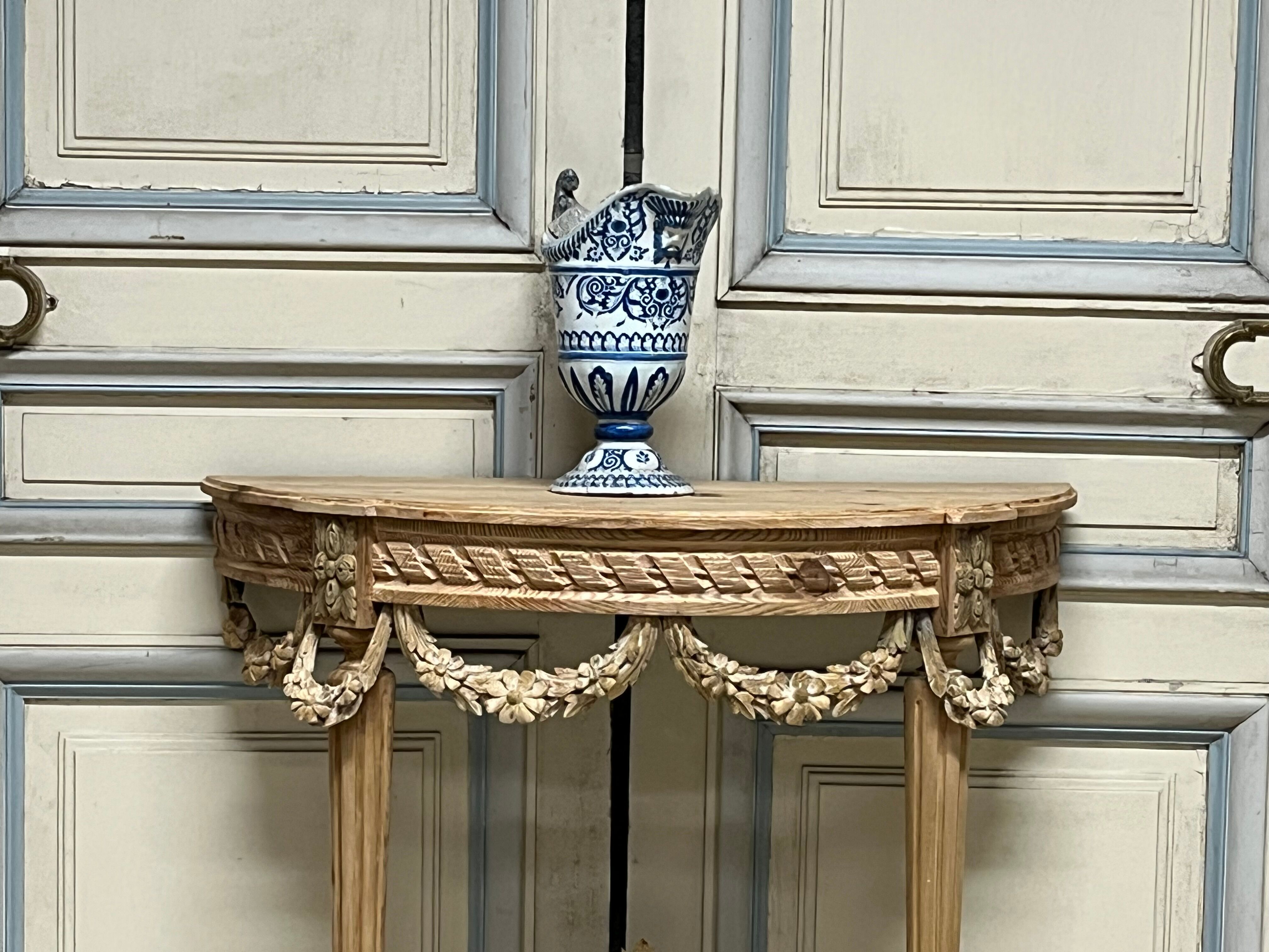 Console in bleached fir