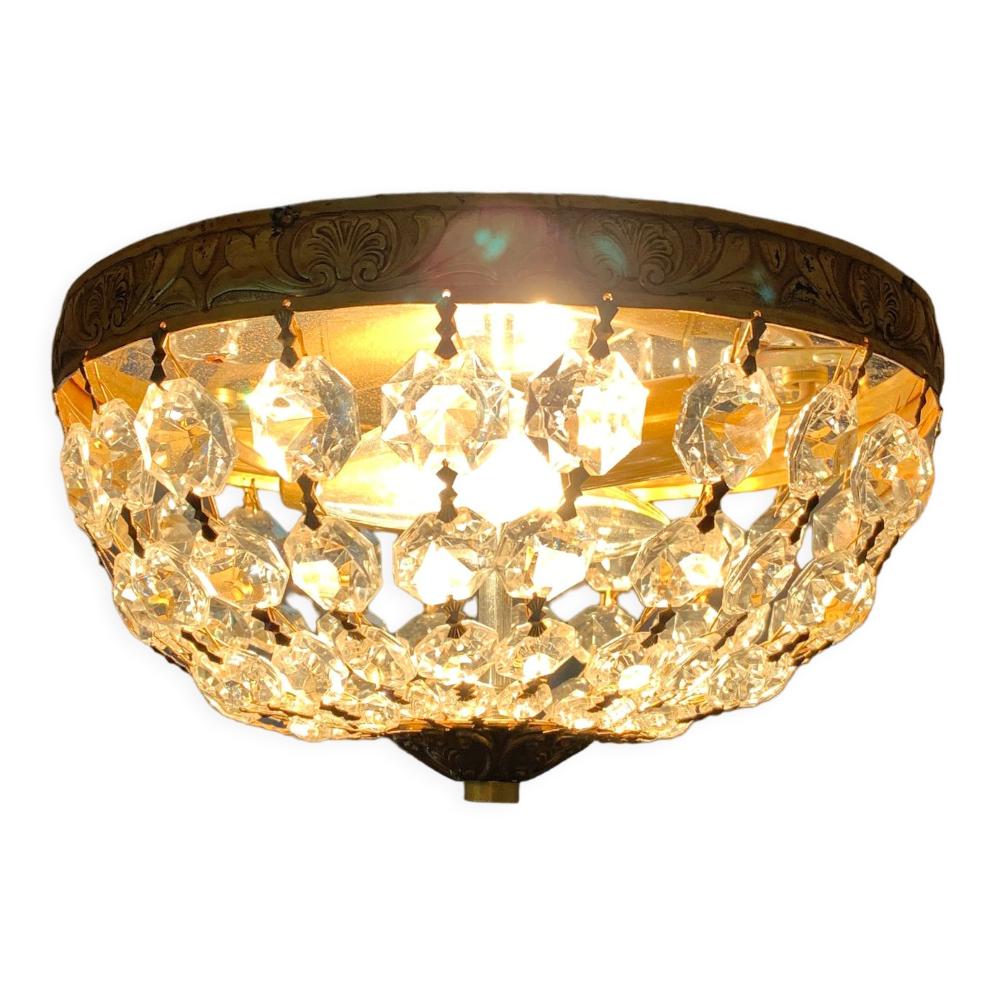 Ceiling lamp basket with faceted tassels