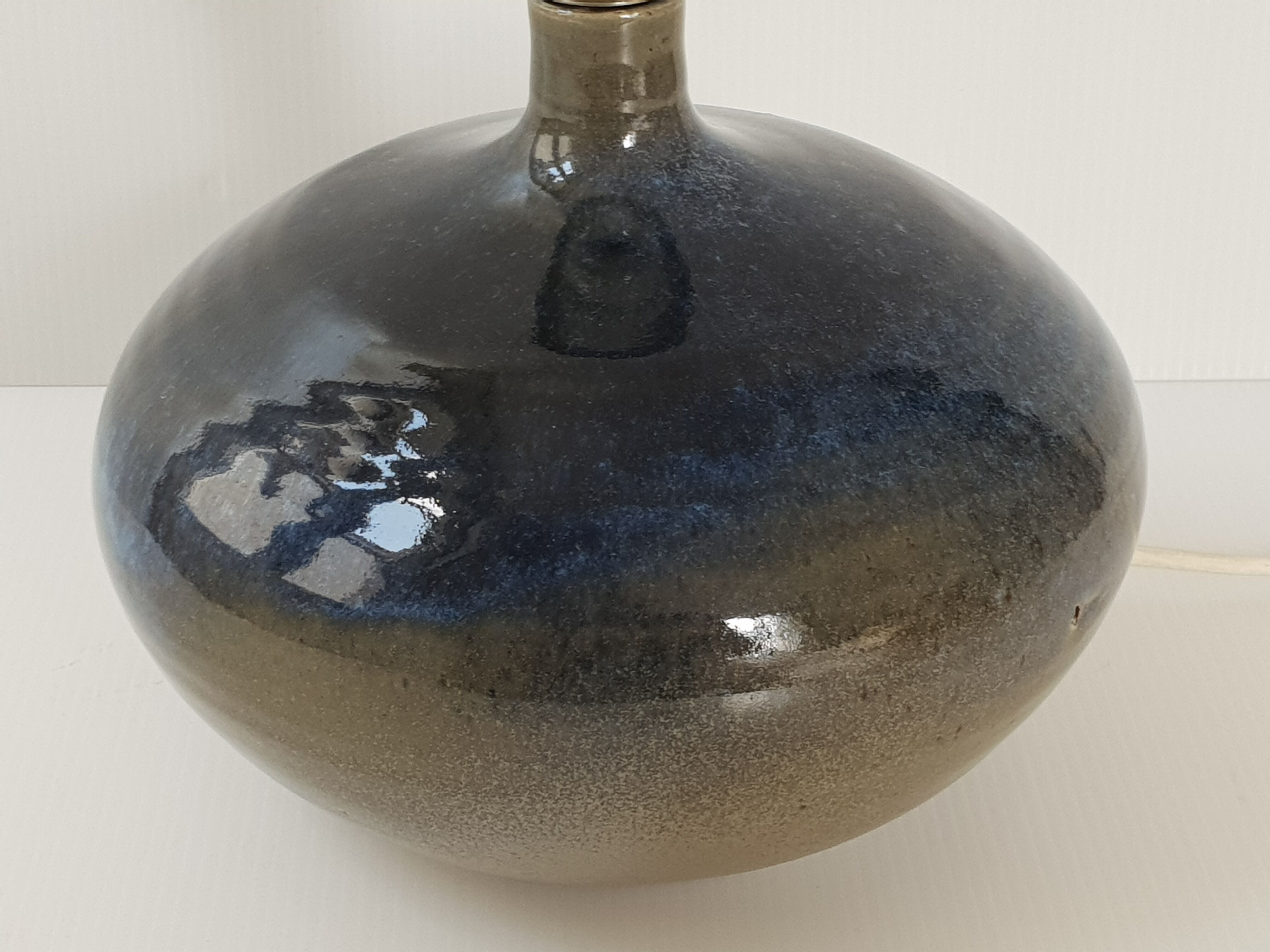 Vintage sandstone lamp foot