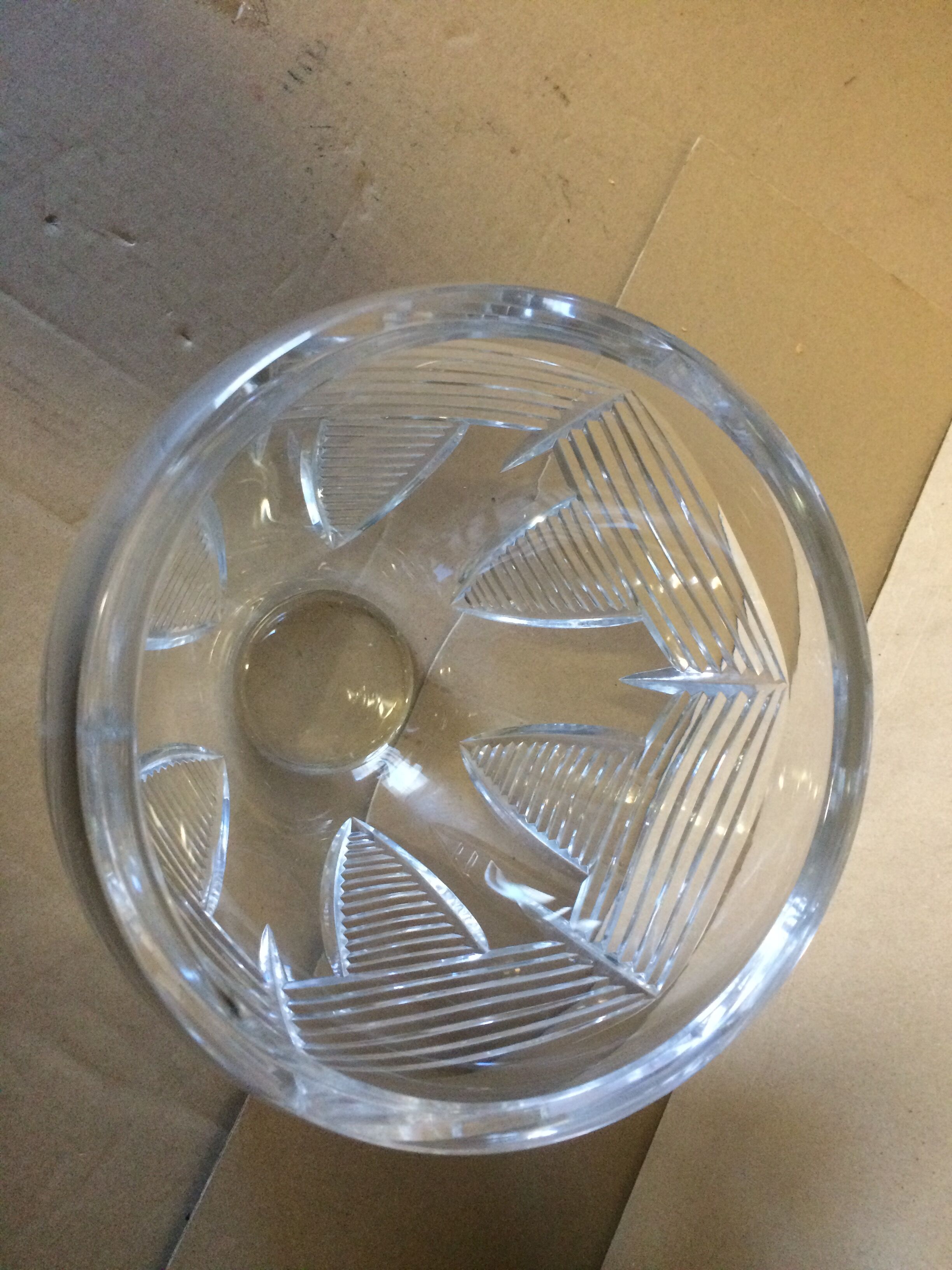 Large Art Deco vase in Baccarat crystal