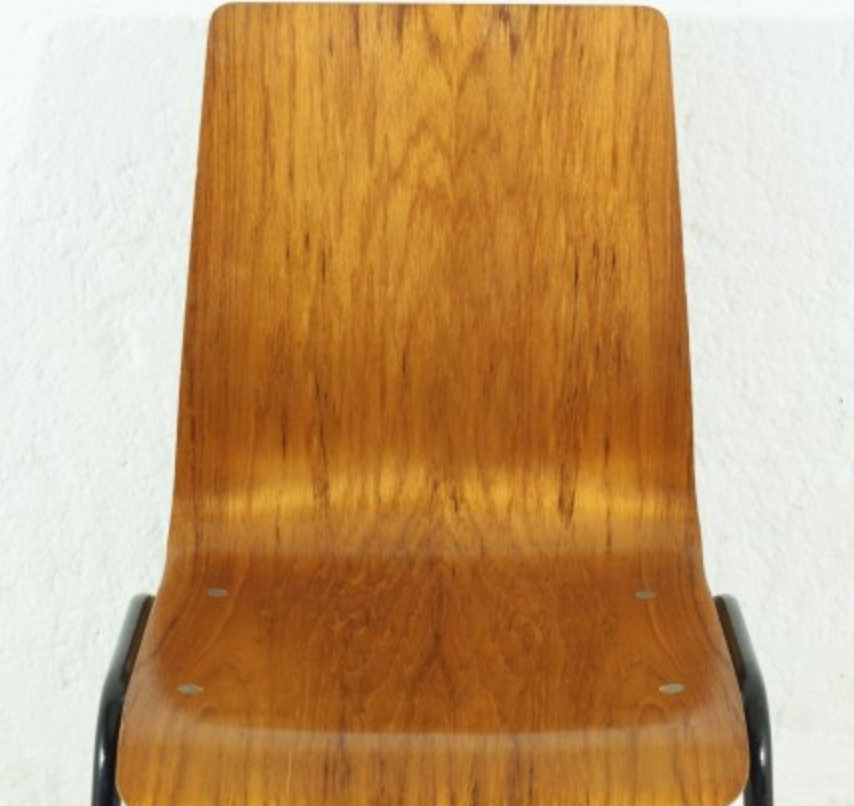 Chaise en teck des années 60