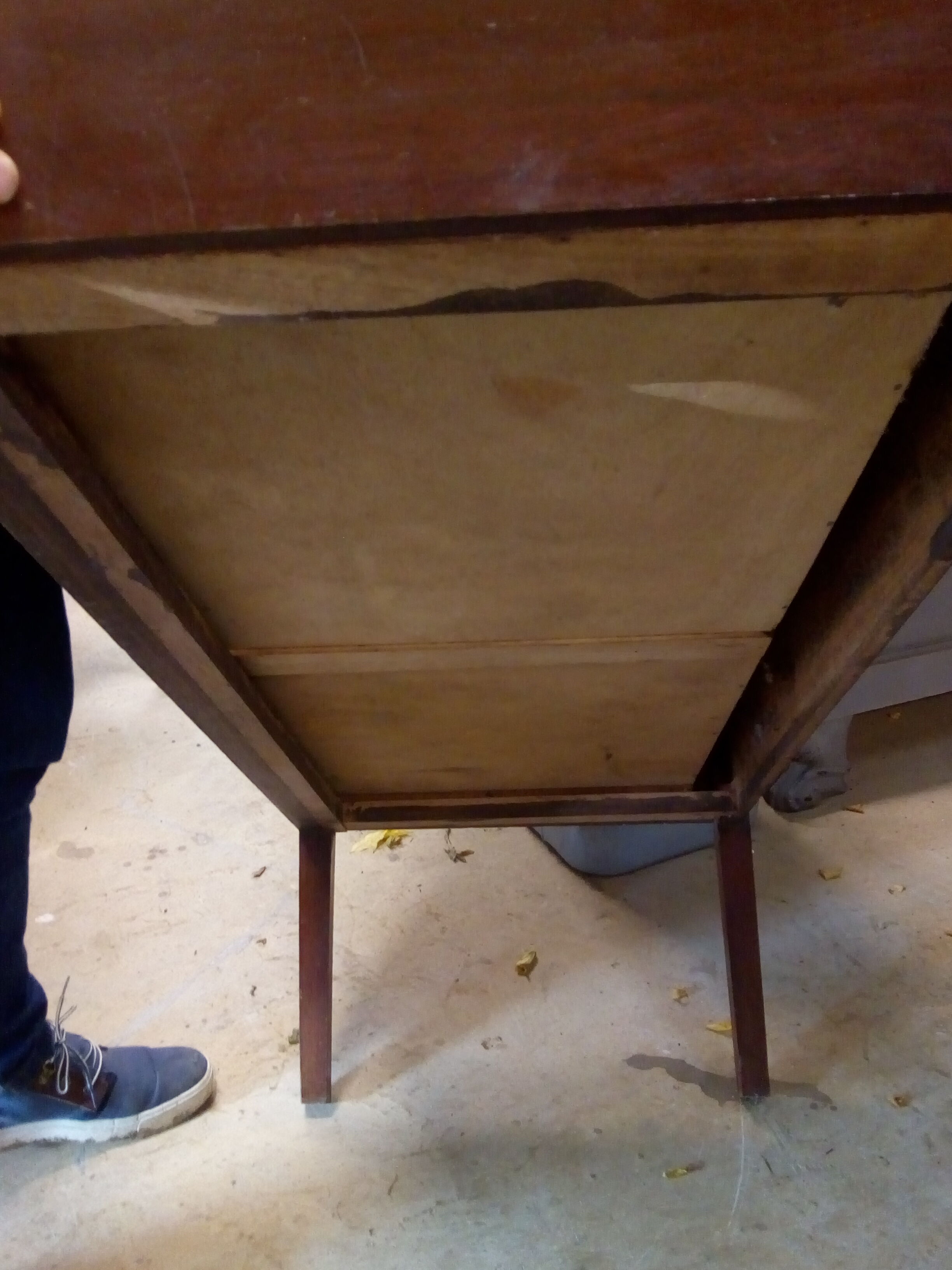 English chest of drawers in massive mahogany