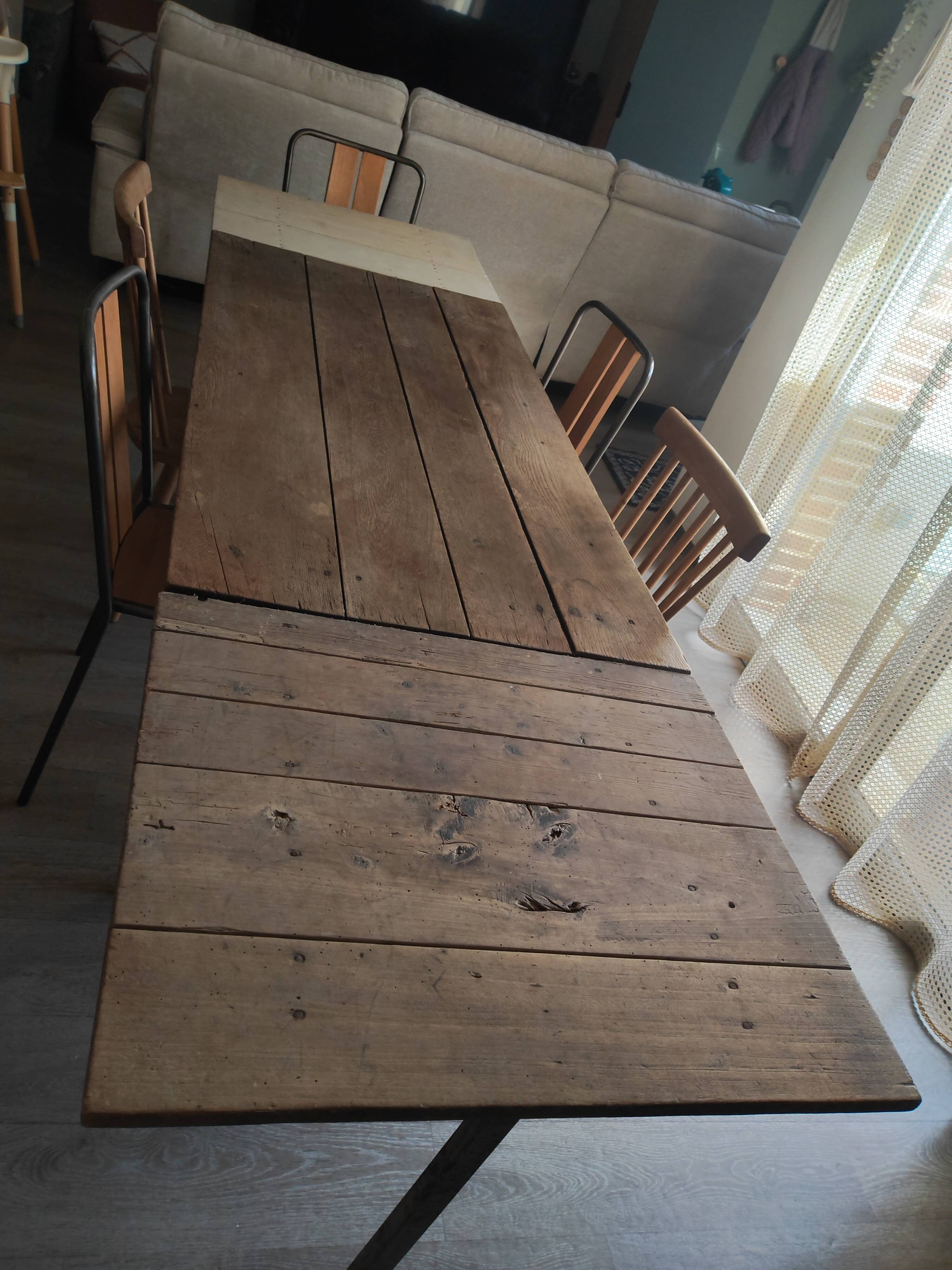 Farm table
