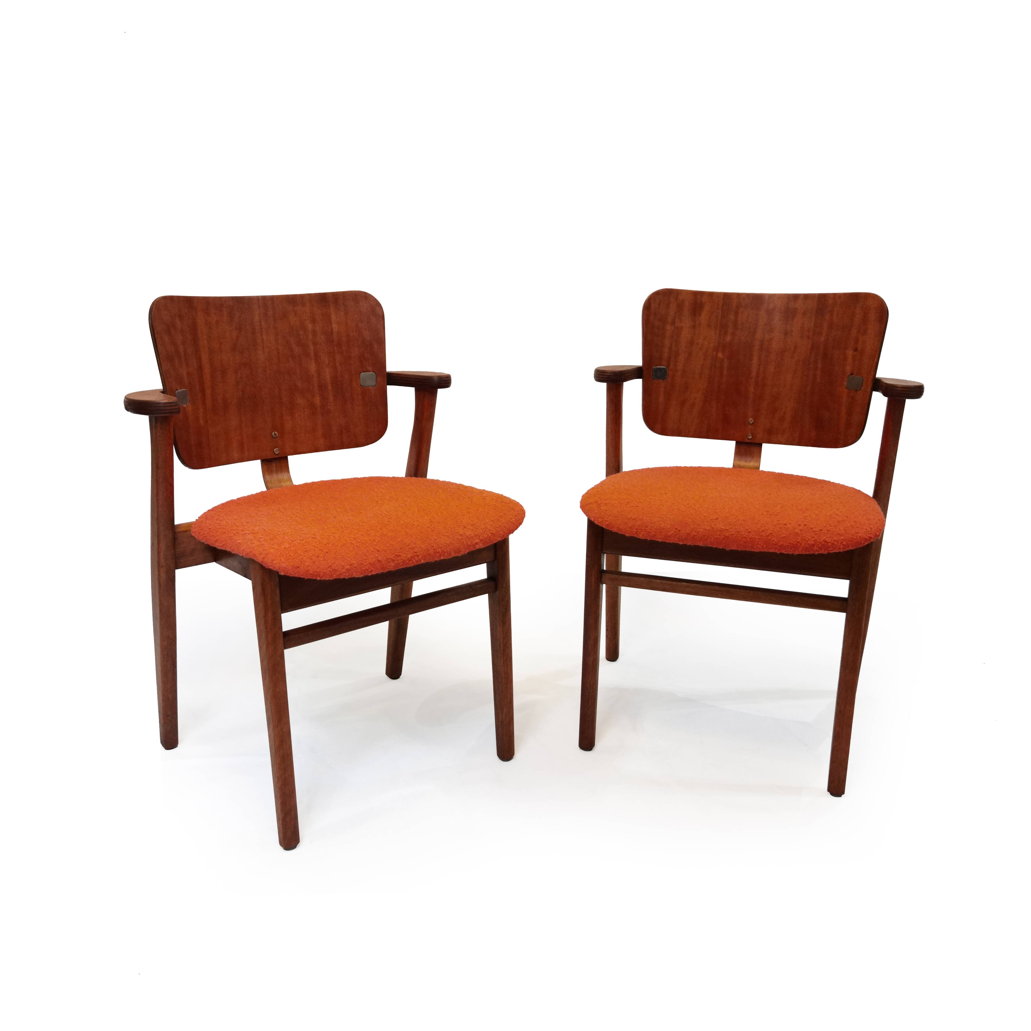 Ilmari Tapiovaara, Set of 2 vintage ‘Domus’ armchairs, 1946