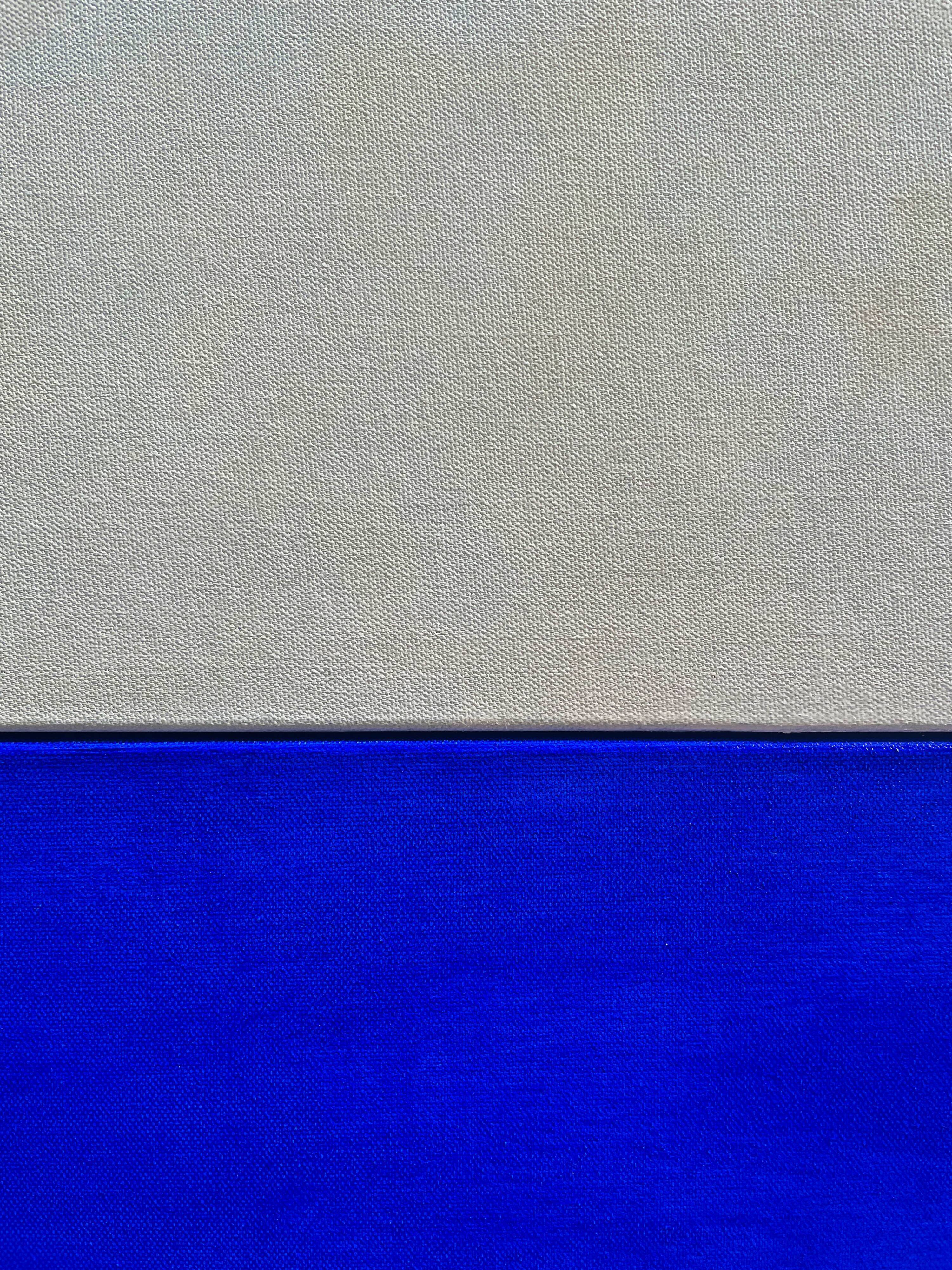 Ultramarine white horizon
