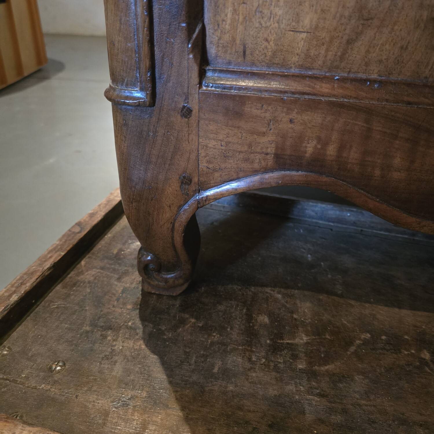 Curved Louis XV commode, 18th century.