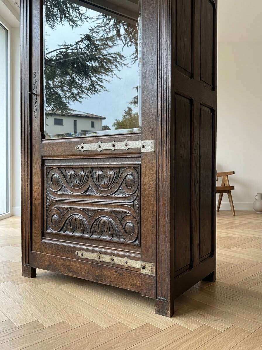 Antique oak display cabinet, solid, in the style of Spanish Renaissance, with sculpture and wrought iron.