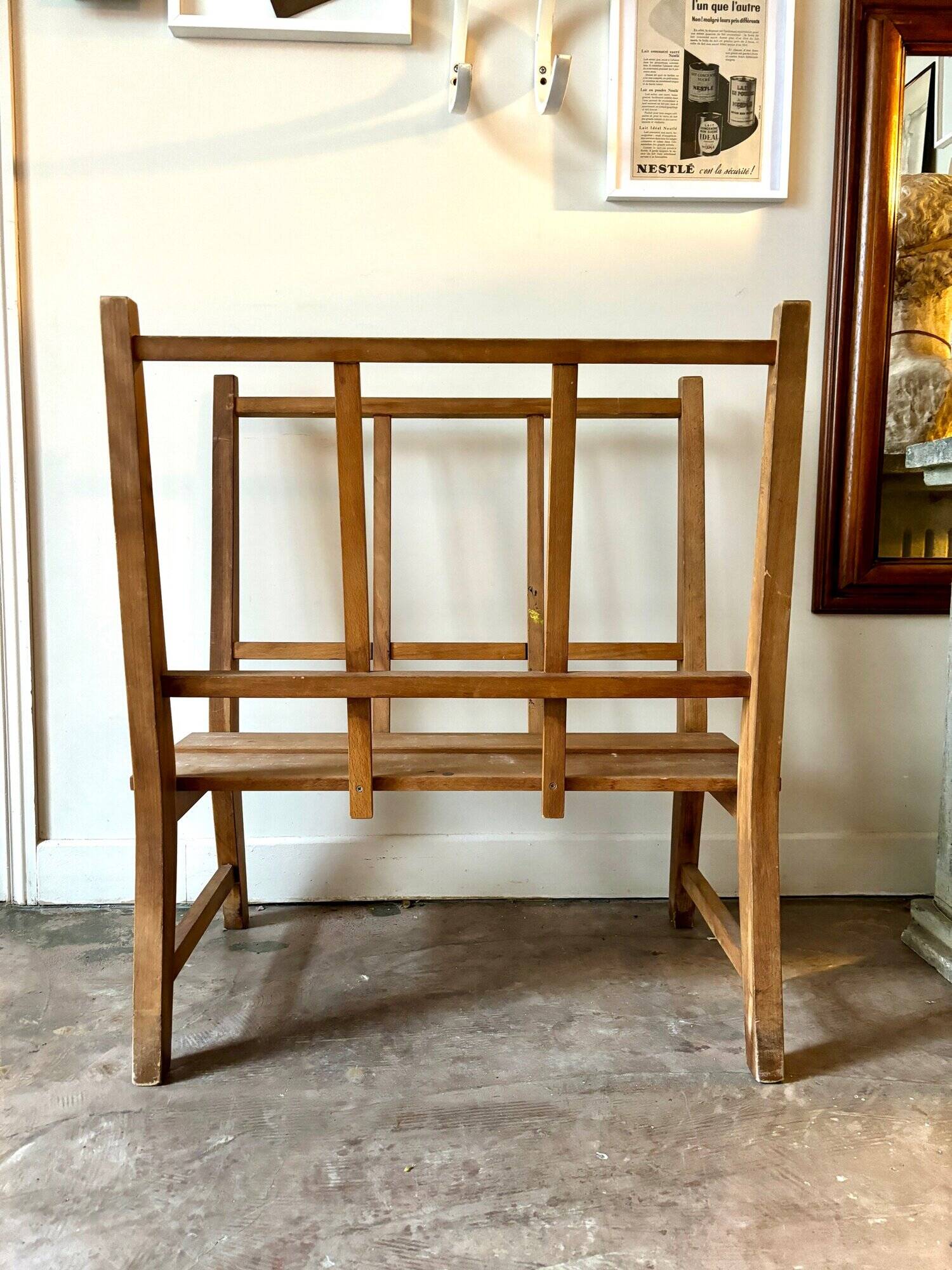 Wooden drawing board holder