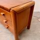 Ancienne commode 3 tiroirs en orme massif design années 70 brutaliste