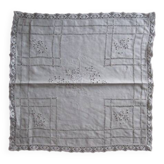 Antique embroidered table centerpiece/placemat 45 cm x 45 cm