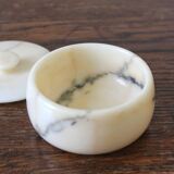 Round box in vintage beige marble