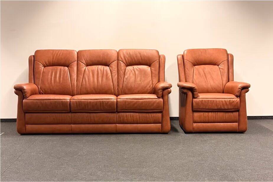 Leather  2-piece set-sofa and armchair from Elastoform