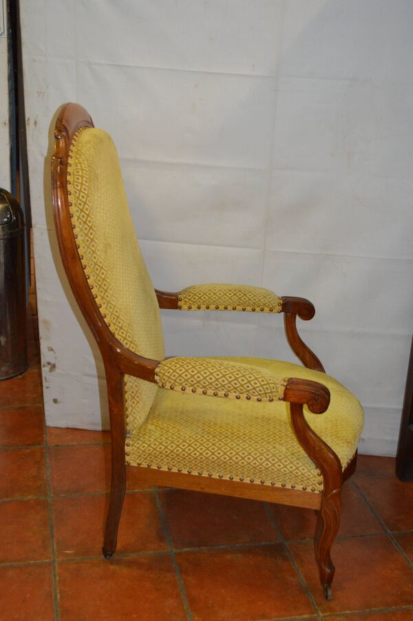 Fauteuil voltaire en noyer