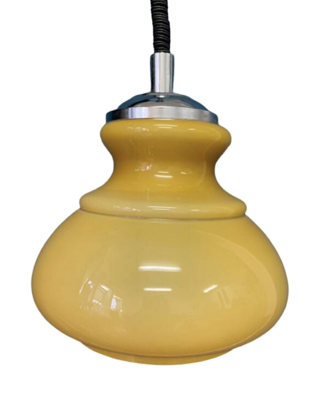 Suspension in opaline from the 1970s.