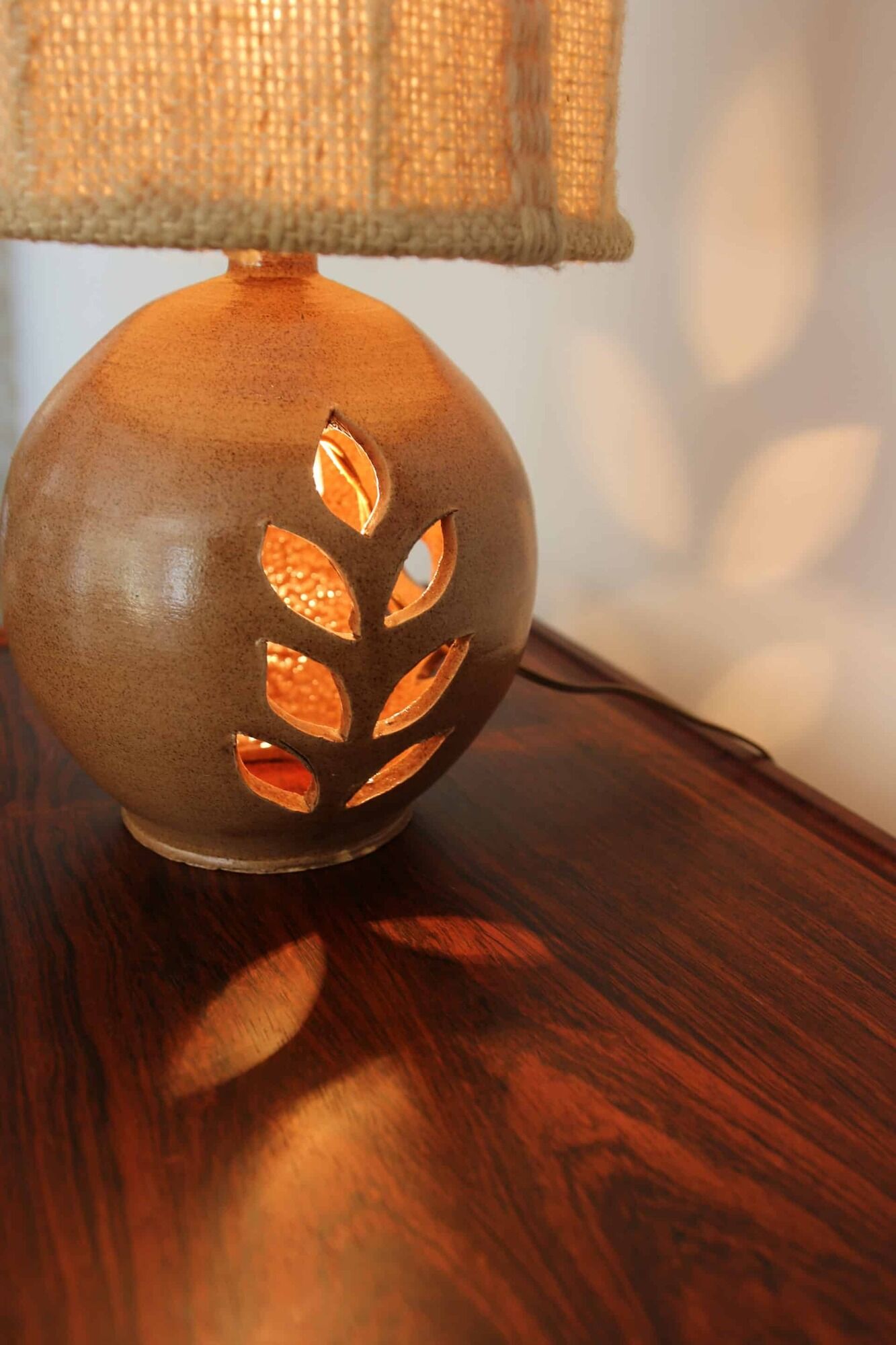 Lattice stoneware lamp