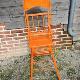 Ancienne Chaise Haute Pour Bébé en Bois Peint Orange