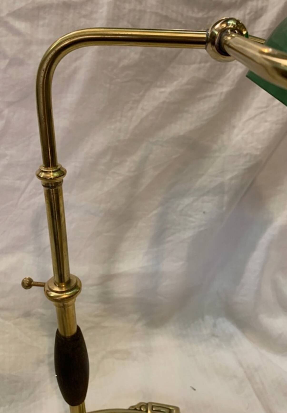 Lampe de table Churchill en laiton et bronze, années 1920