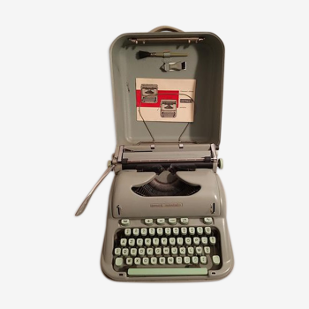 Typewriter Hermes 3000 vintage 1960
